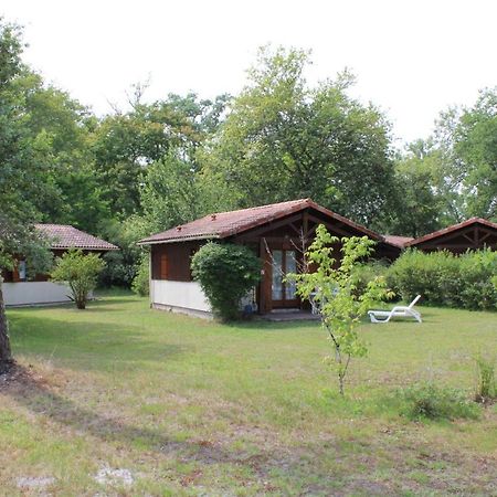 Les Chalets Du Gelat, Nature Et Calme Noaillan Exterior photo