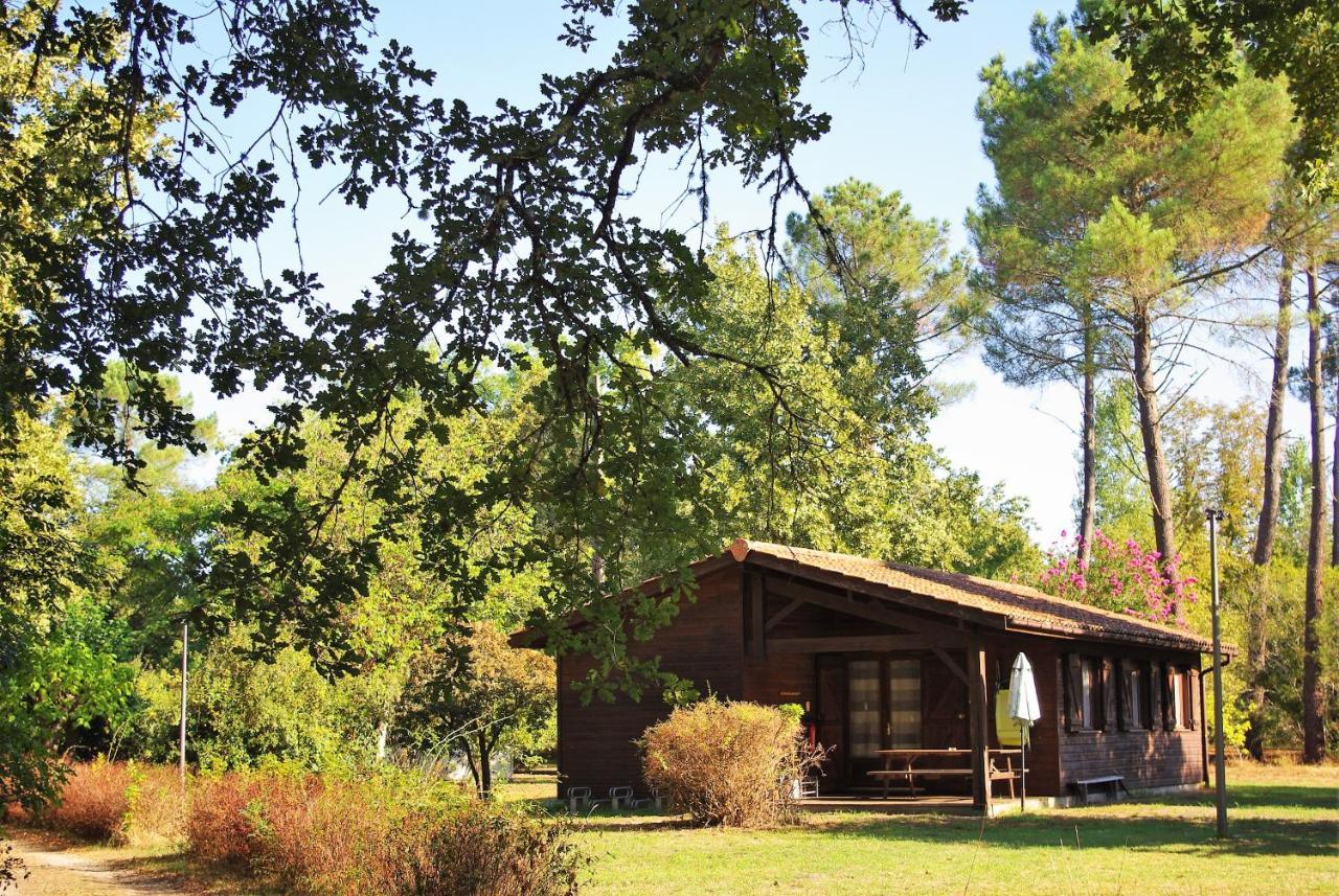 Les Chalets Du Gelat, Nature Et Calme Noaillan Exterior photo