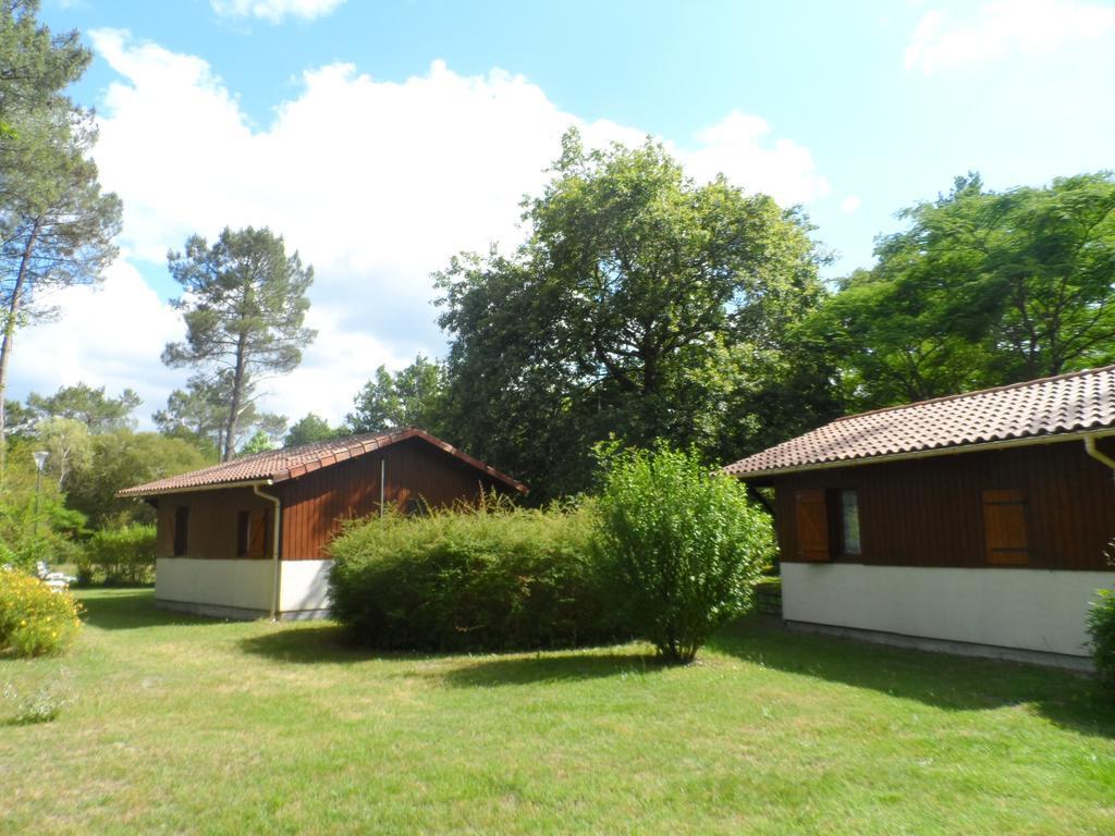 Les Chalets Du Gelat, Nature Et Calme Noaillan Exterior photo